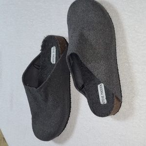 Steve Madden Gray Mules Slippers Minimalist Size 11 Men's